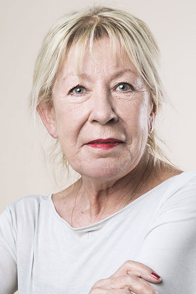 Barbara Magdalena Ahren as Prof. Konstanze Korda in Die Cleveren