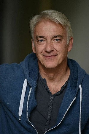 Christoph M. Ohrt as Johannes Waller in Allein unter Bauern