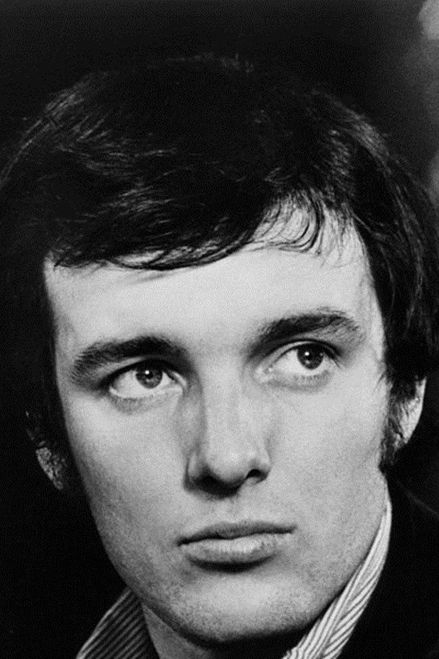 Scott Antony as Chéri in Chéri
