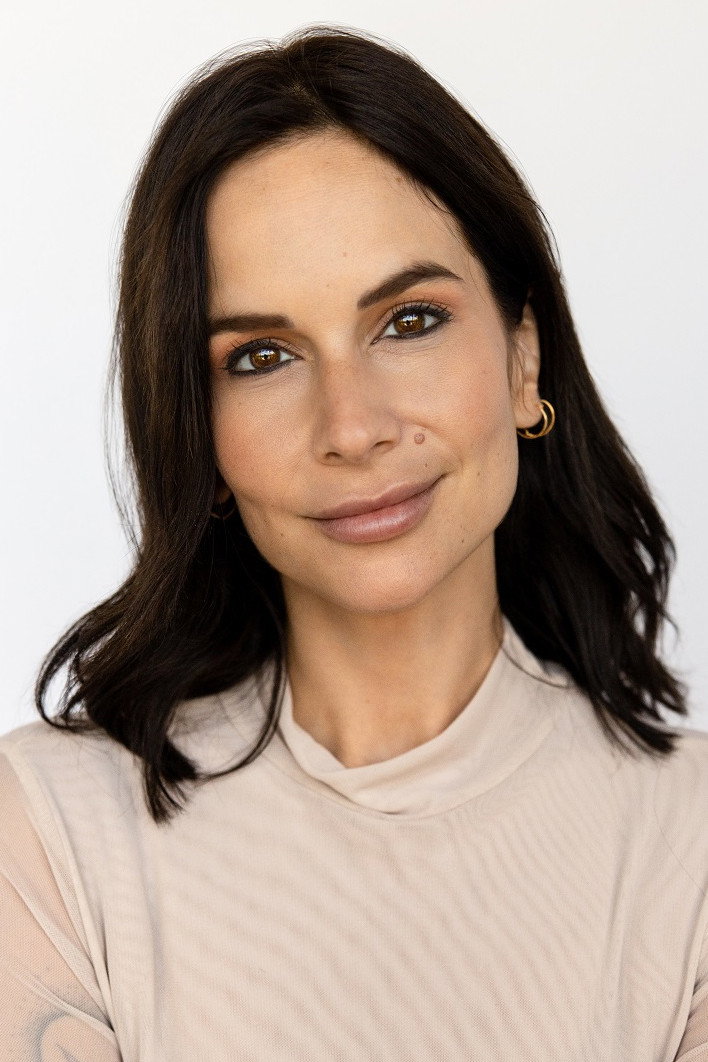 Amélie B. Simard as Nathalie Dupuis in Corbeaux