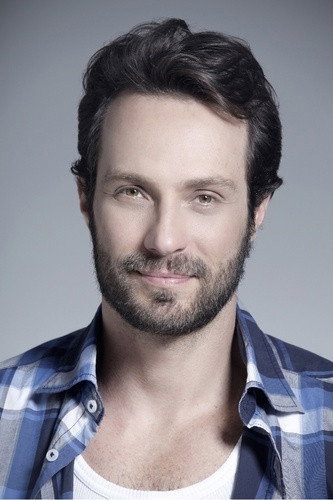 Fernando Pavão as Raul in Meu Pé de Laranja Lima