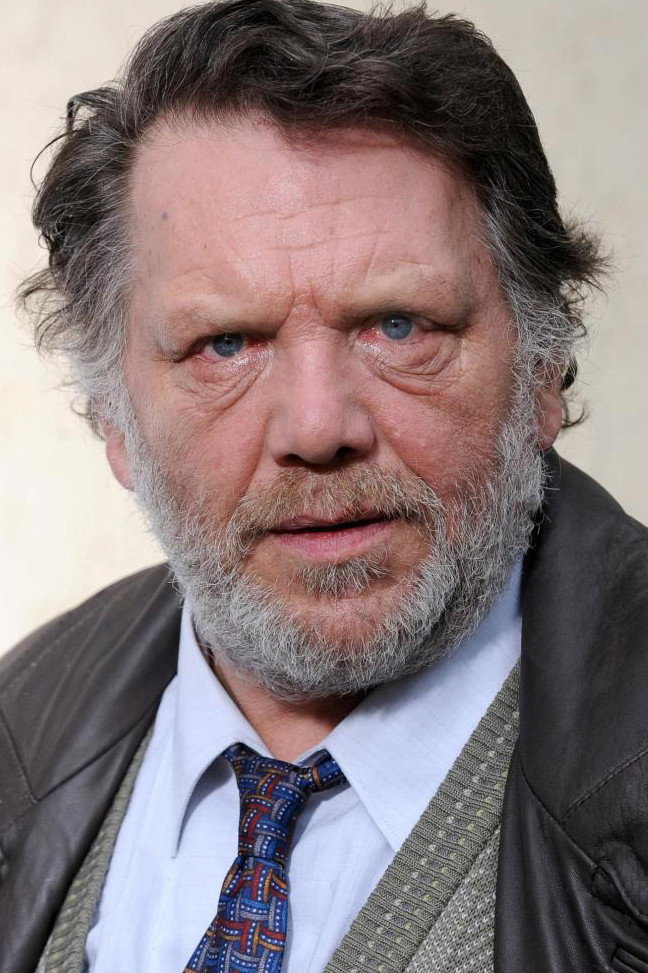 Heinz-Werner Kraehkamp as Heiner in Die fabelhaften Schwestern