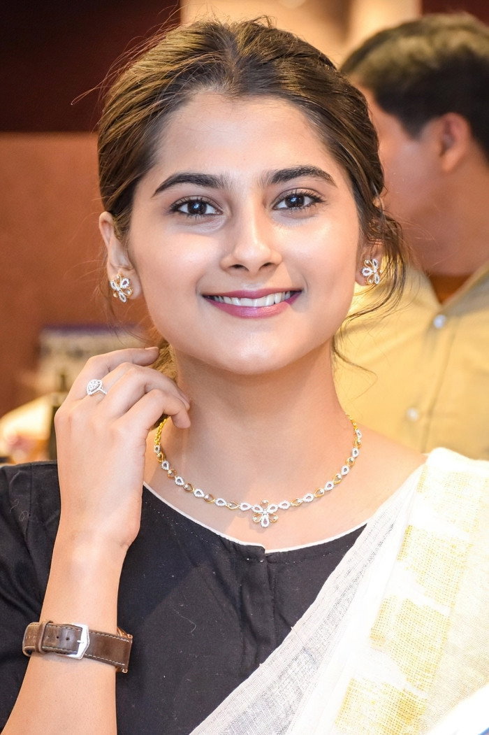 Sweta Mishra as Parveen in Sin
