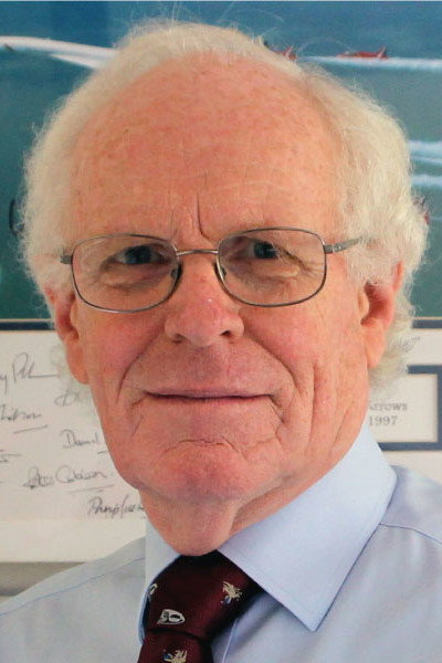 Allan Winn as Self - Vice President of the Brooklands Museum Trust in Concorde : La Techno d'un avion hors norme