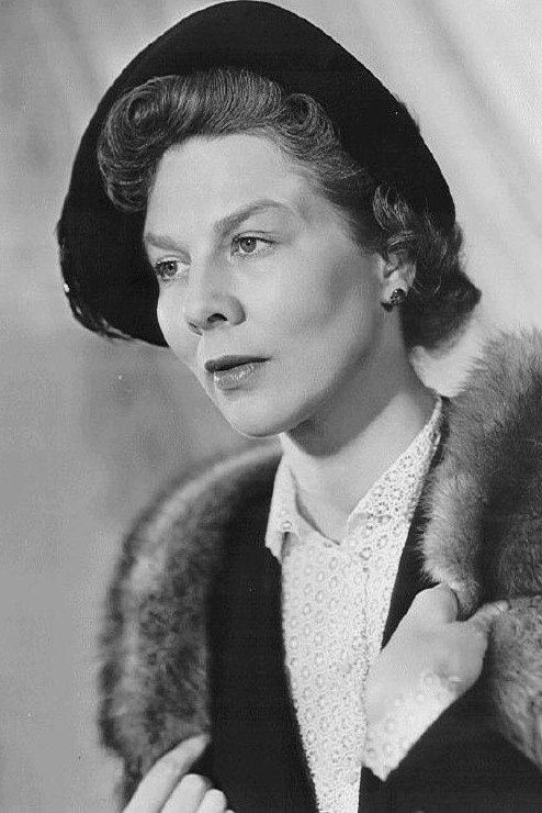 Wendy Hiller as Lucinda Bentley in Sailor of the King
