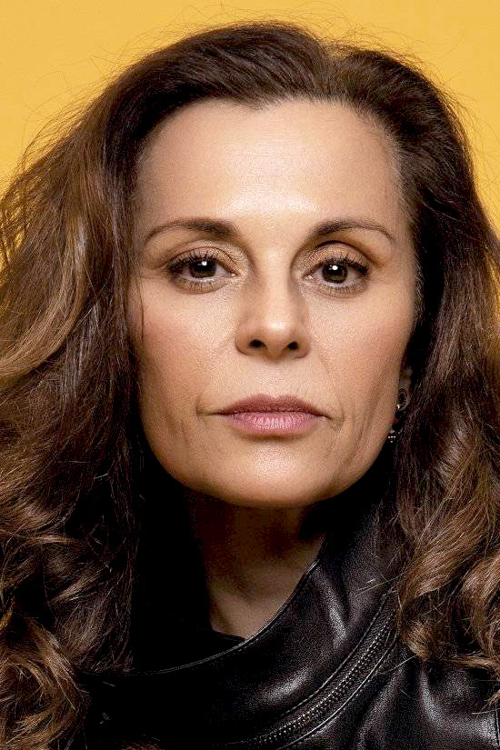 Tatiana Molina as Amelia Rojas in Solamente Julia