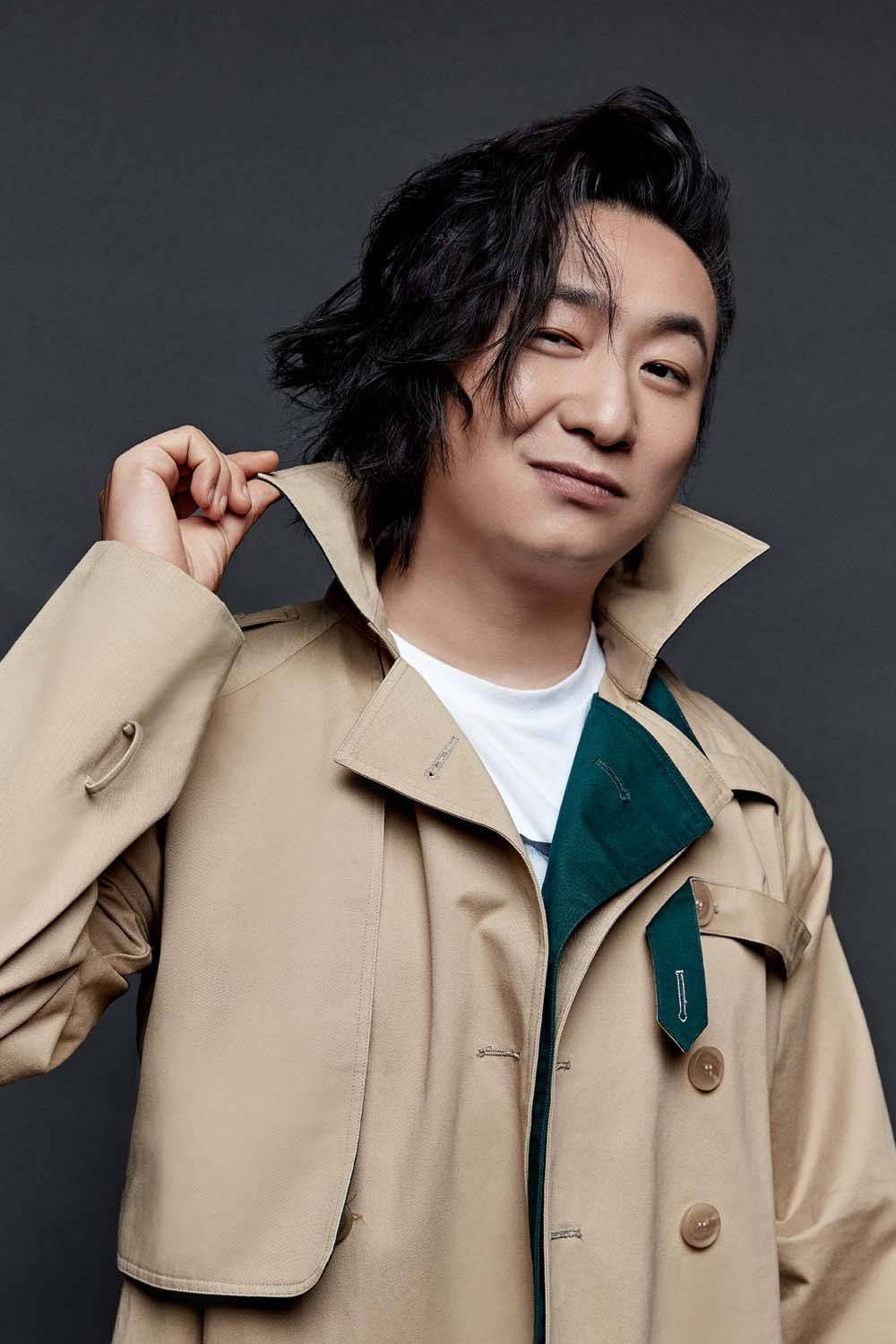 Zong Juntao as Music Agent in Flaming Cloud