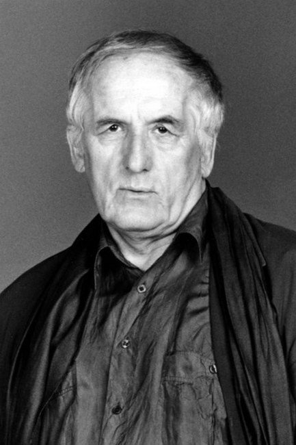 Józef Fryźlewicz as dyrektor hotelu "Atlantic" in Salty Rose