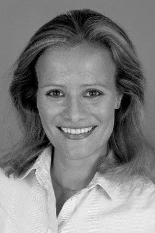 Claudia Rieschel as Stefanie in Schöne Ferien