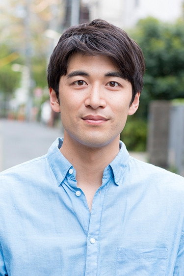 吉田悟郎 as Toshi Dojima (Director) in Do you still remember that night?