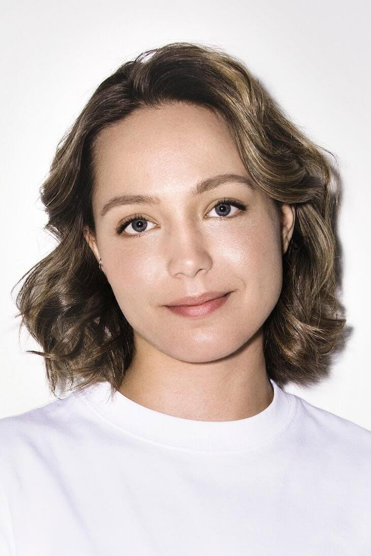 Aamu Milonoff as Noora Mäki in Elämää suurempaa