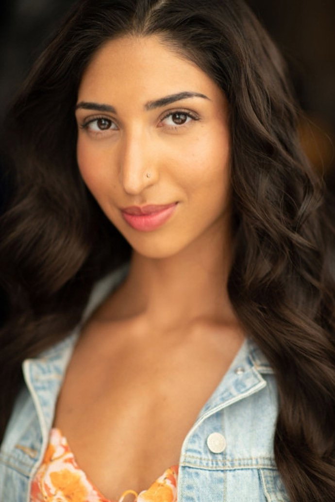 Leila Sadeghi as Sophie in Liquor and Life