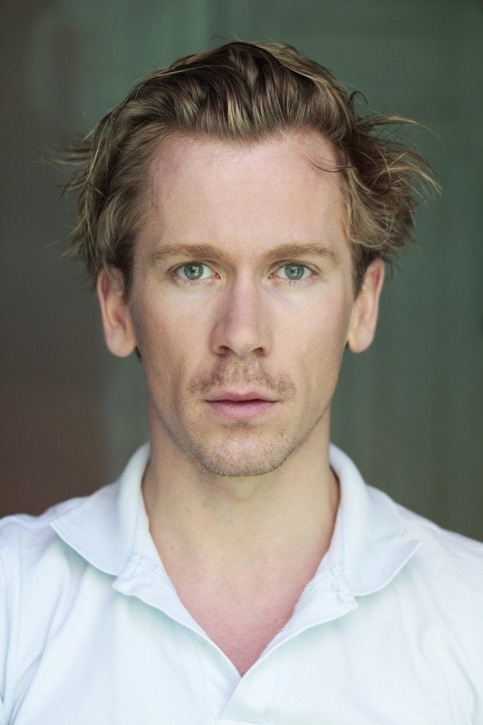 Maarten Dannenberg as Red in Road to Hell