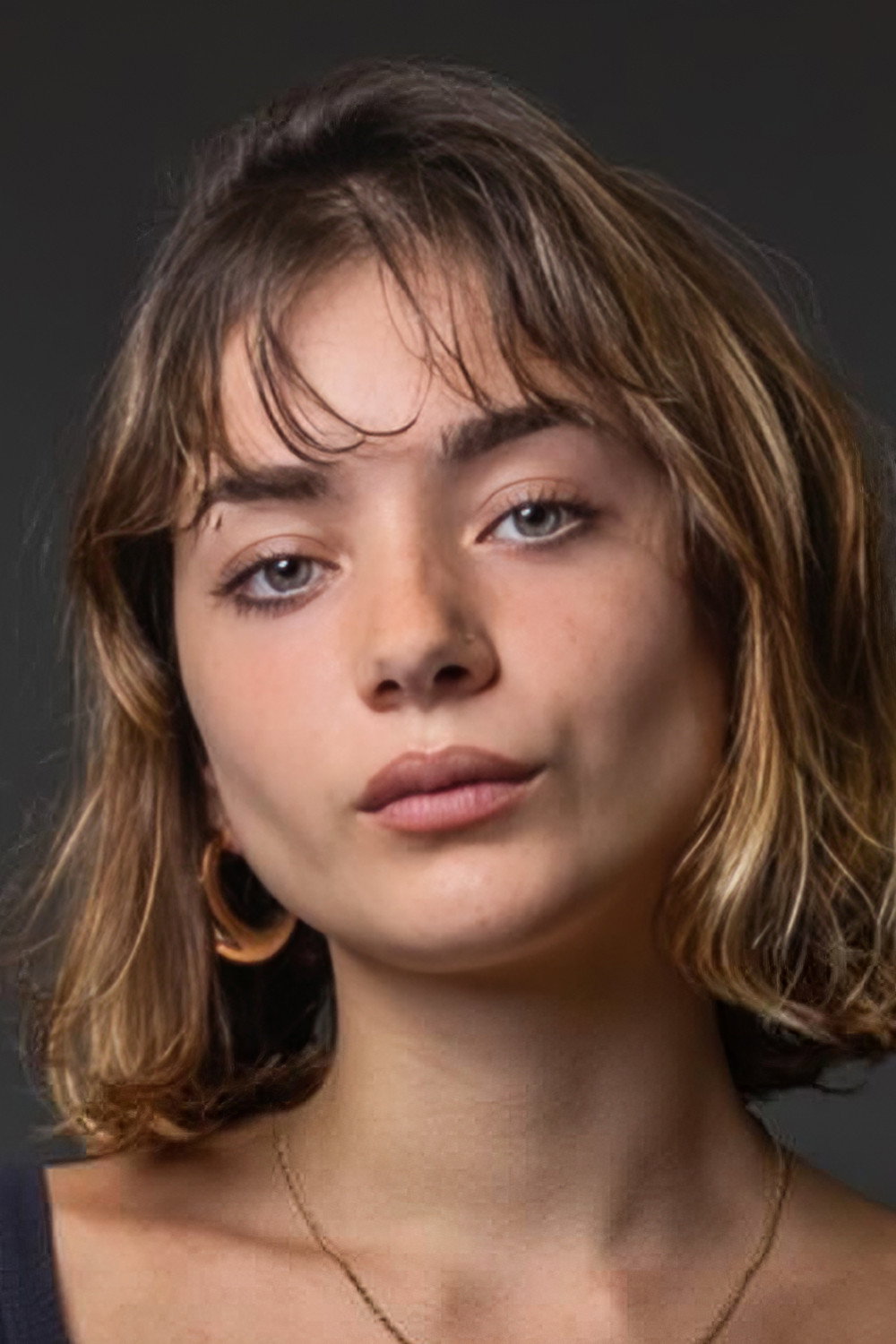 Julieta Tobio as Jara in The Girls at the Station