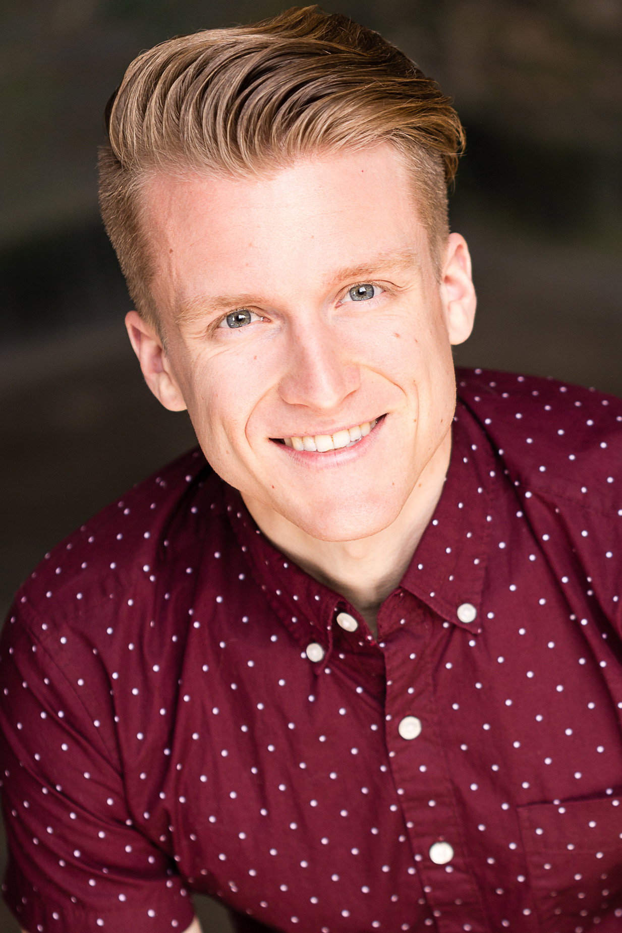 Darren Martens as Pete in Merry & Bright