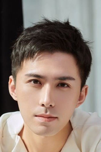 范晋嘉 as Gao Huan in The Male Queen