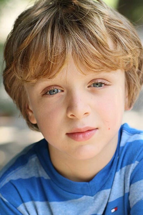 Nico Delpiano as Shawn in Bea at Rehab