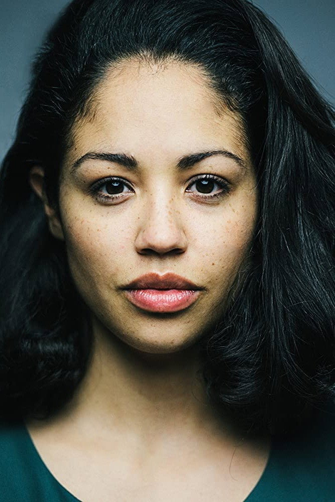 Riann Steele as Suzanne in Crazyhead