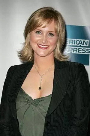 Trish Gates as Sandra Bradshaw in United 93