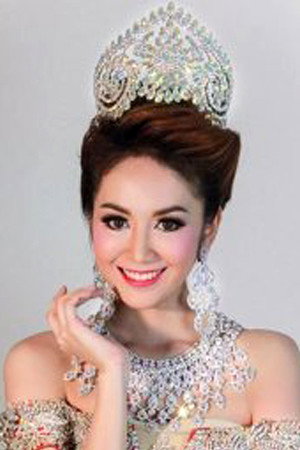 ศรันฉัตร์ มิตรชัย as Peung in Khun Chai Tum Raberd