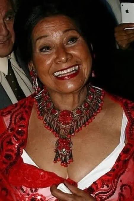 Aurora Clavel as Jacinta in Miracles Weaver