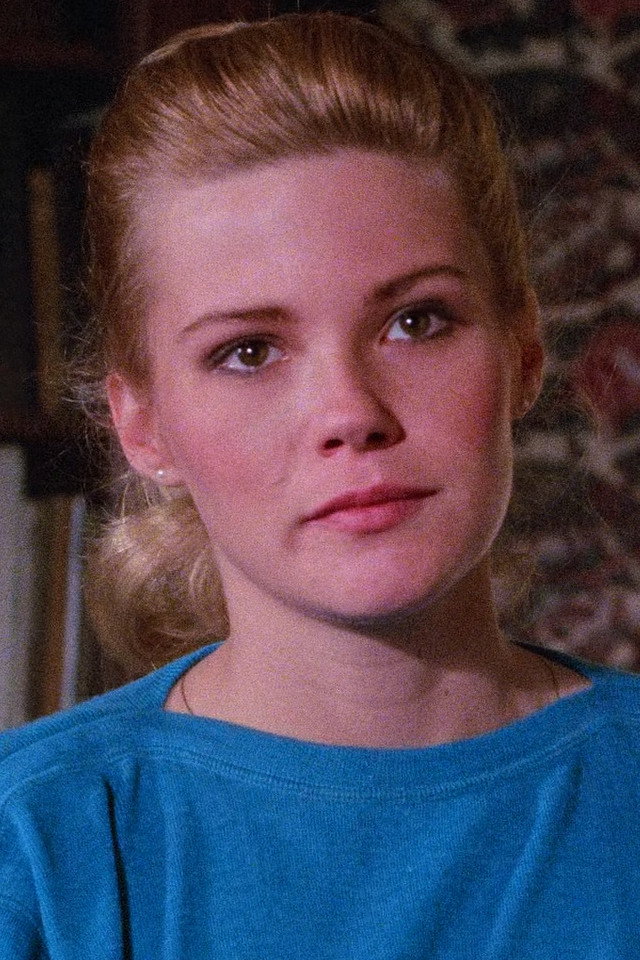 Jody Medford as Holly Pierce in Dance Moms