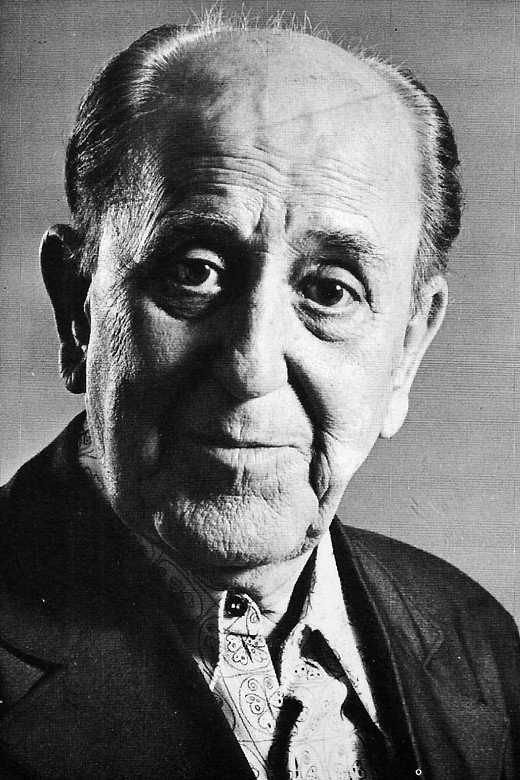 Afonso Stuart as Pires in Joy of Living