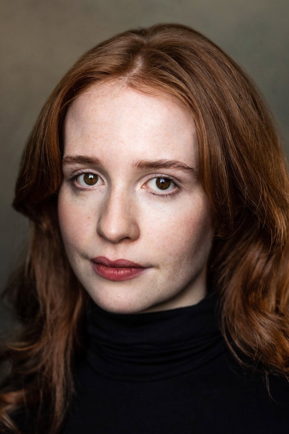 Grainne O'Mahony as Niamh in Lonely Laura and Her Sister Niamh