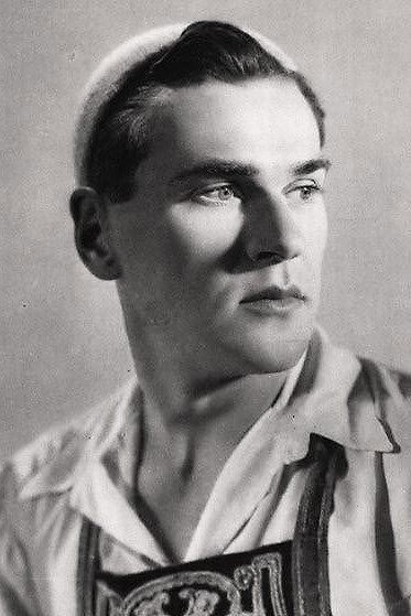 Andre Eglevsky as Dancer - Harlequin in Limelight