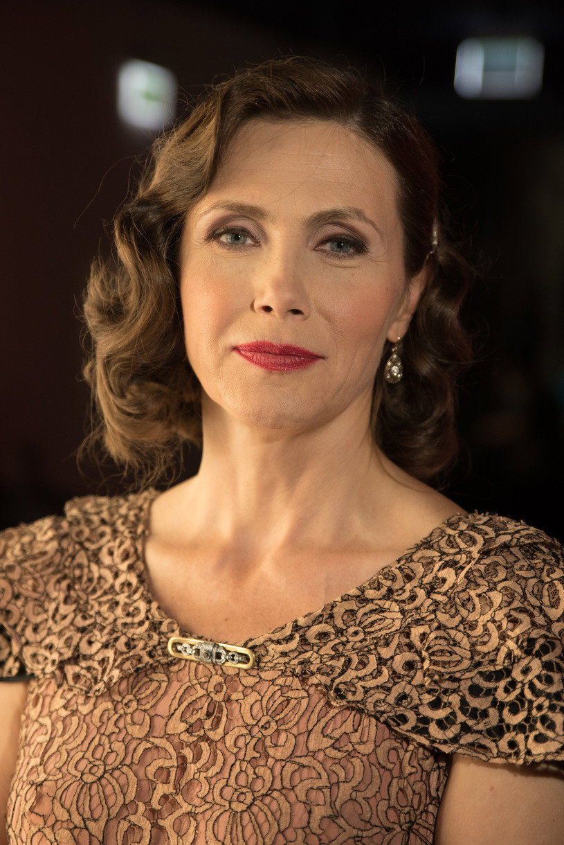 Agnieszka Wosińska as Jadwiga Anna Dorota Dylewska-Junod in Bodo