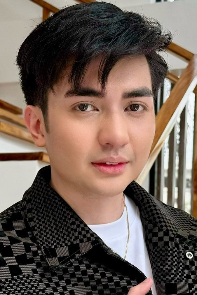L.A. Santos as Macky in Maple Leaf Dreams