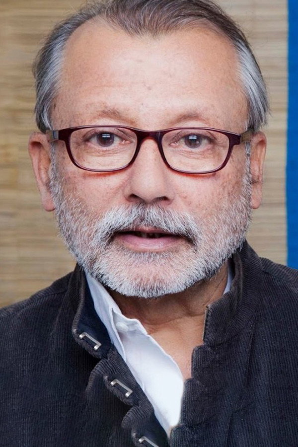 Pankaj Kapur as Kishan Shah in Rui Ka Bojh