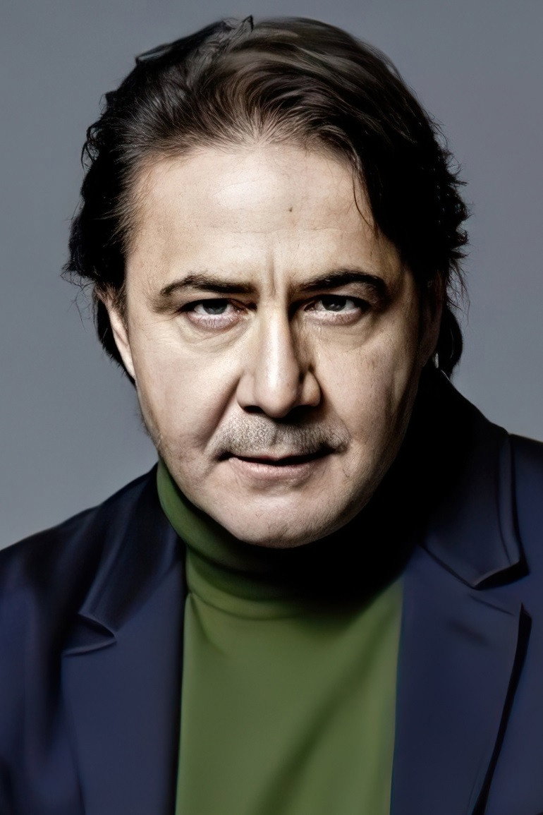 Hakan Meriçliler as Yakup Yörükhan in A Part of Me