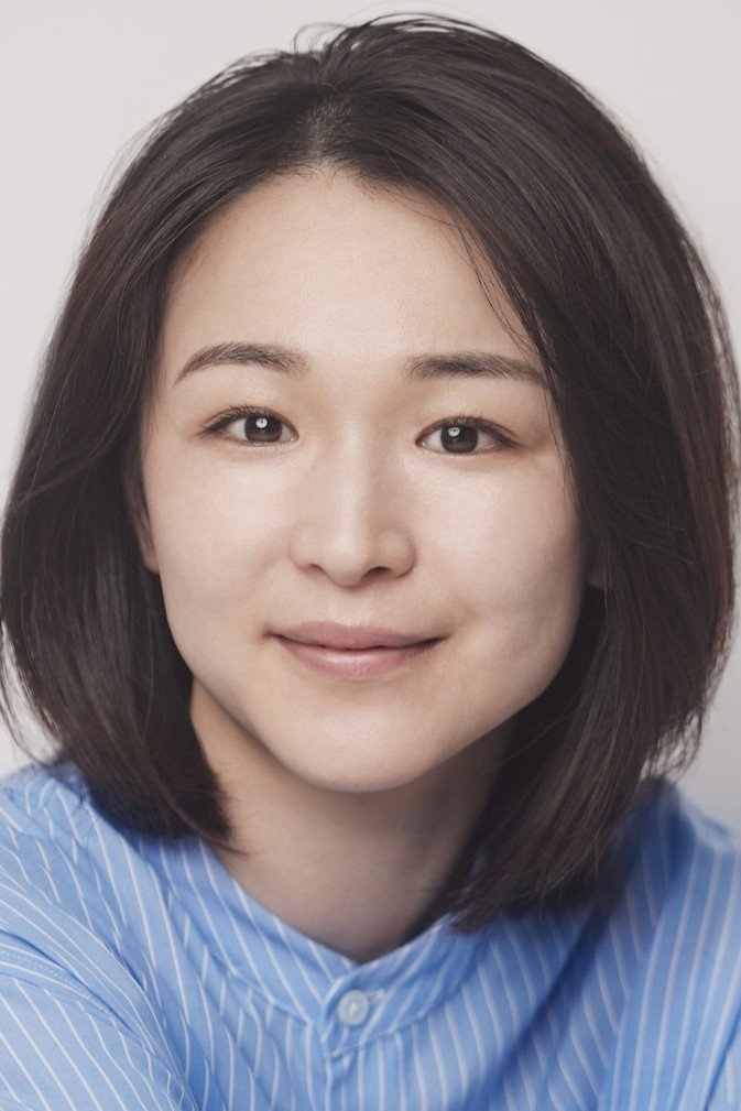 綾乃彩 as Maeda Ayumi in Tokyo in April Is...