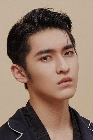 吴崇轩 as Lu Jingnian in Love Behind the Melody