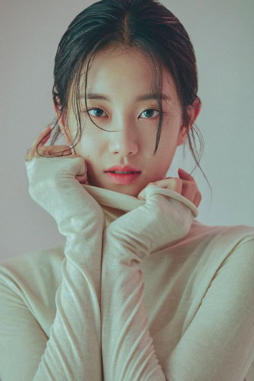 서이라 as Suk-hui in Pavane