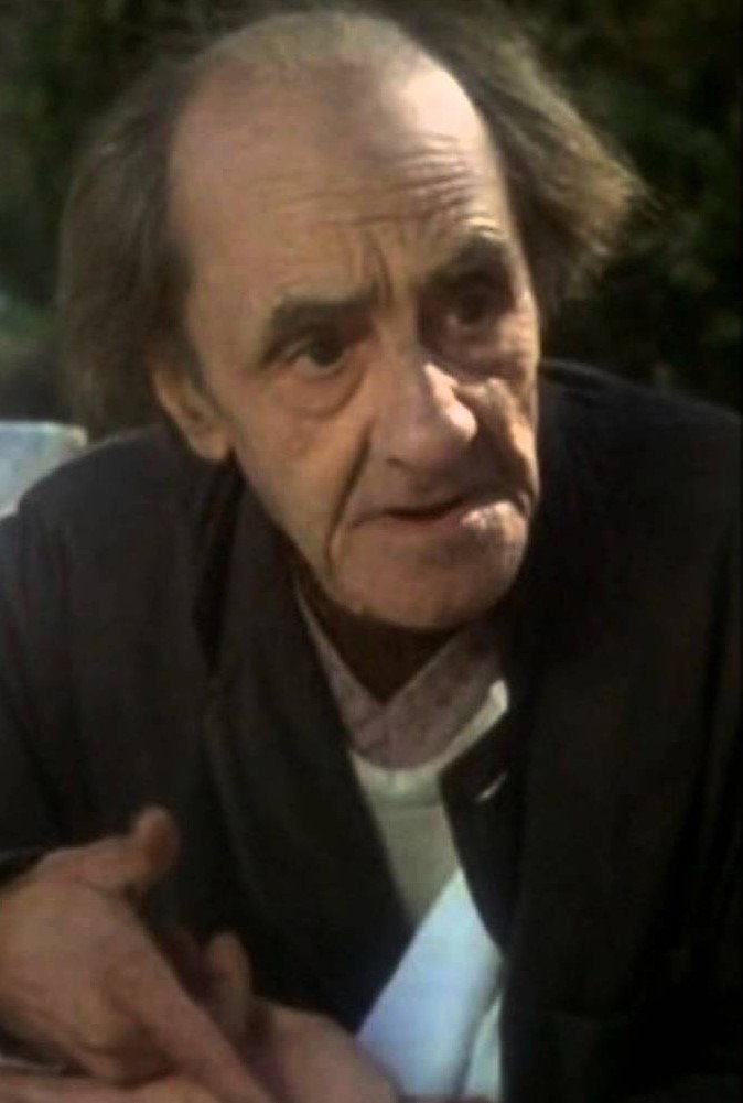 Emilio Fornet as Anciano de la calle in The Chosen One