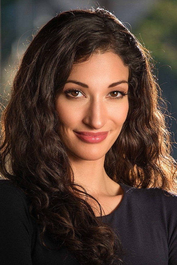 Crystal Mantecon as Rosanna in Dragon Eyes