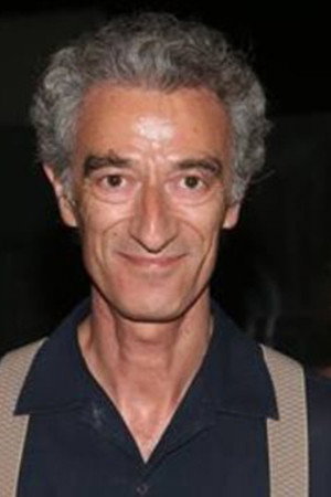 Κώστας Φλωκατούλας as Petros Gerakitis in 17 Threads