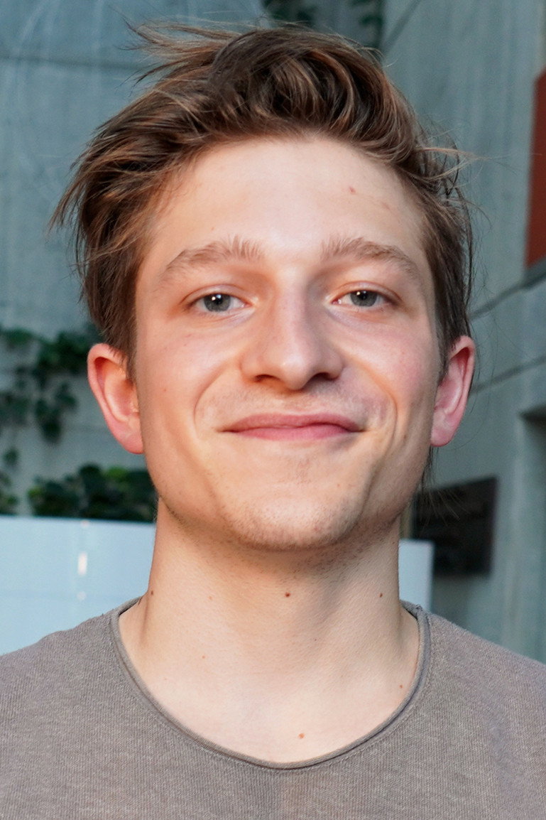 Filip František Červenka as Tonda in MOST!