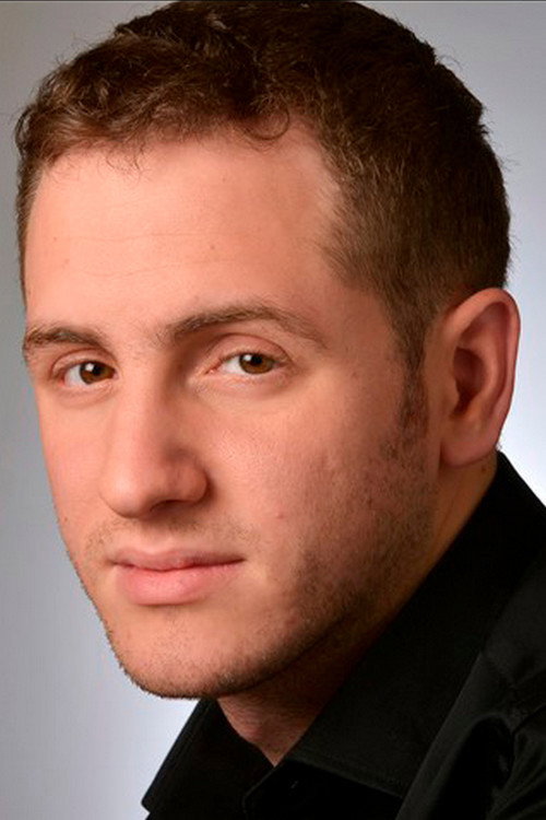 Nadav Portiansky as Yariv in Aloof