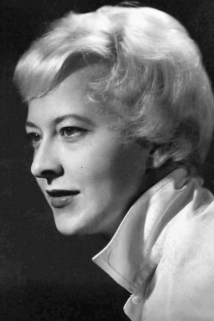 Dora van der Groen as Allegonde in Antonia