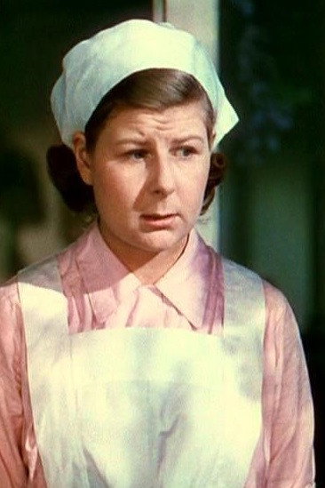 Jacqueline Clarke as Edith in Blithe Spirit