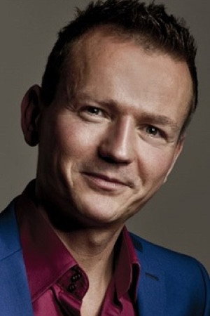 Petr Lesák as Narator in Už dávno nejsem dítě