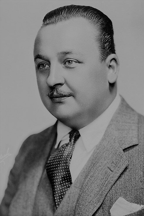 Bert Roach as George Fuller in Down with Husbands