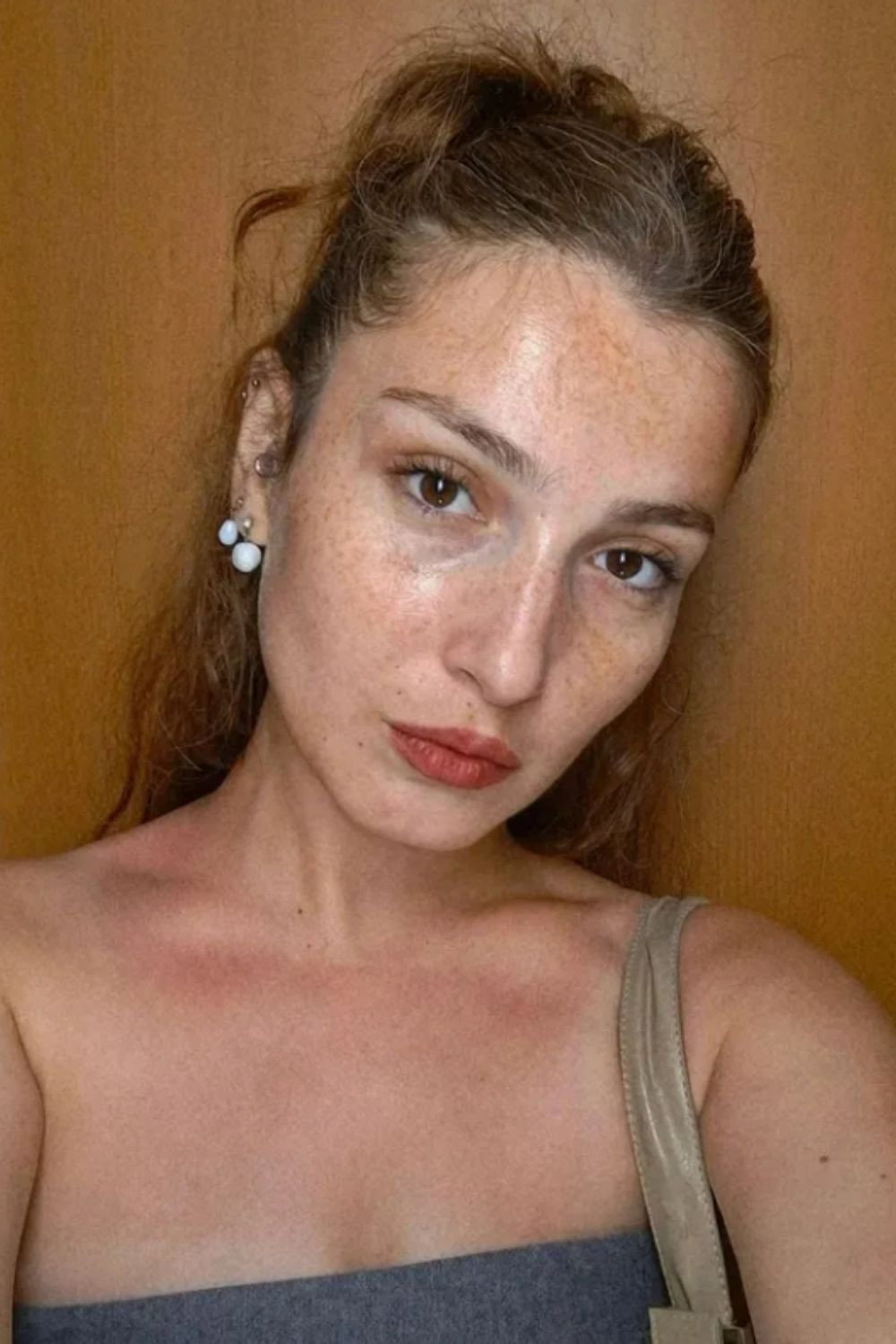 Burcu Baytekin as Ekim 2025 in Simülakrum
