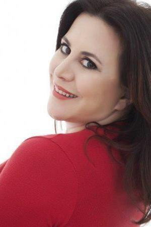 Daniela Terreri as Gina in La ladra
