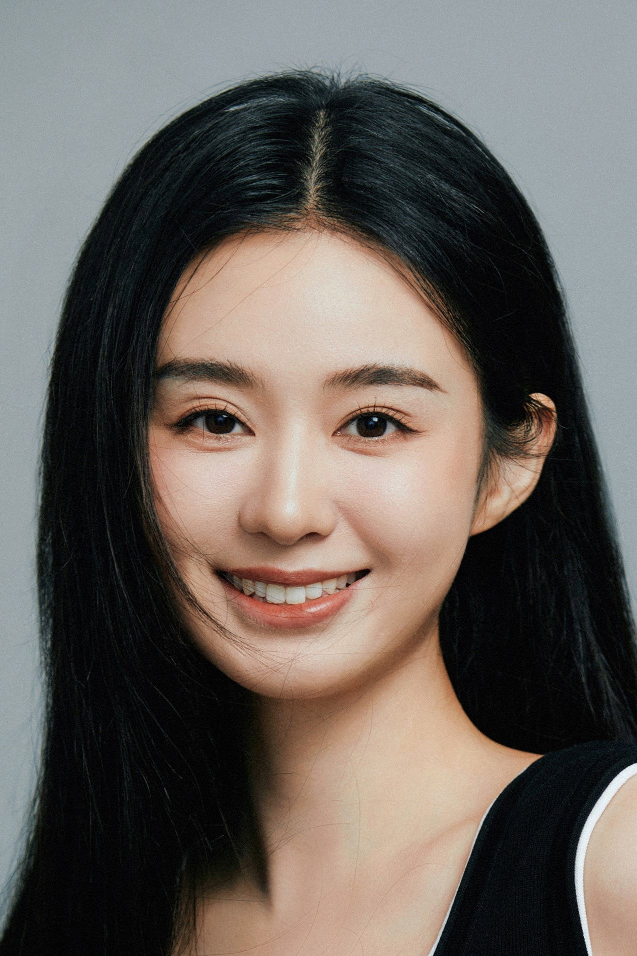 郑合惠子 as Ruan Yu in You Are My Fateful Love