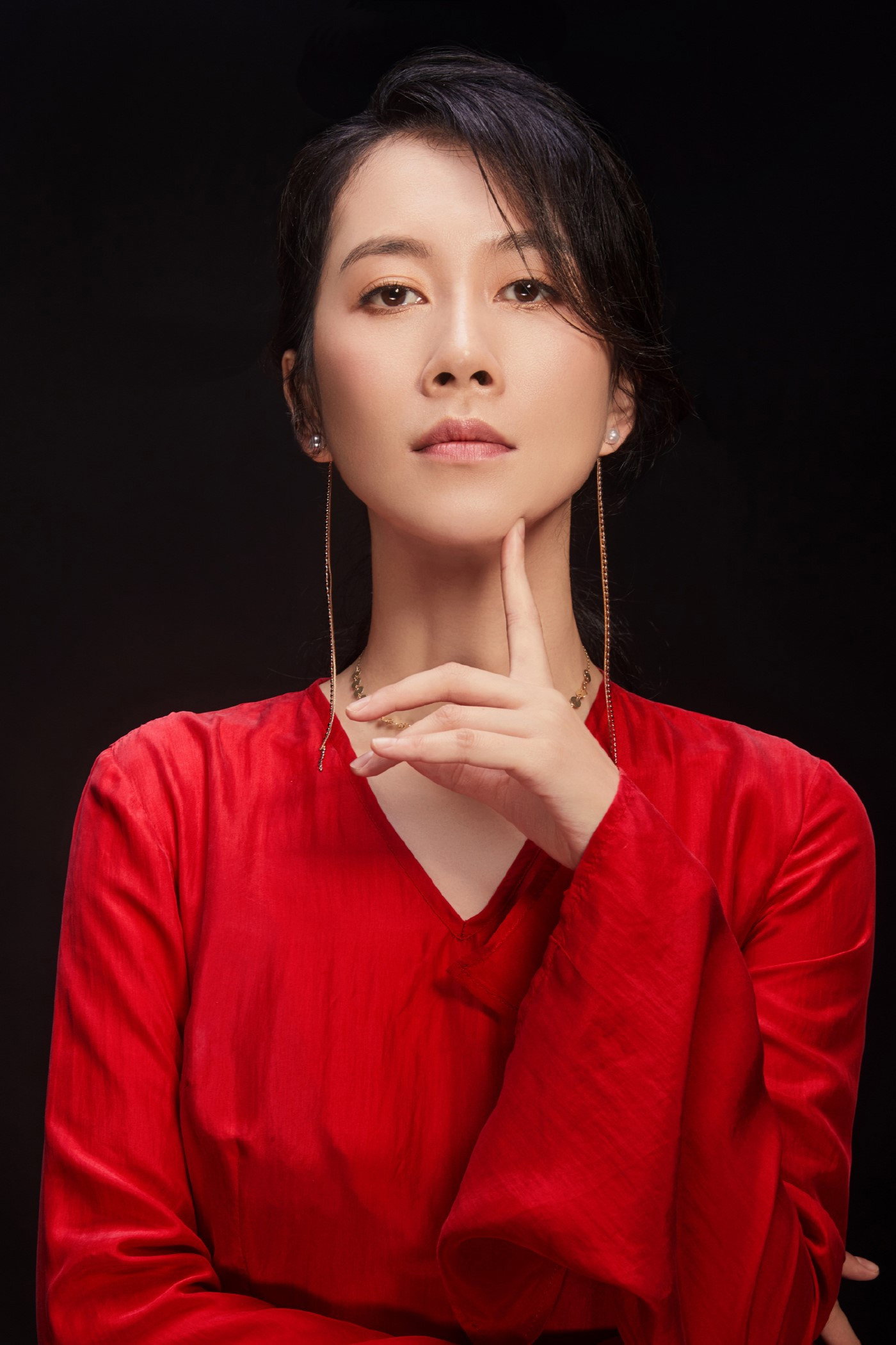 温峥嵘 as 顾忆罗 in 错爱一生