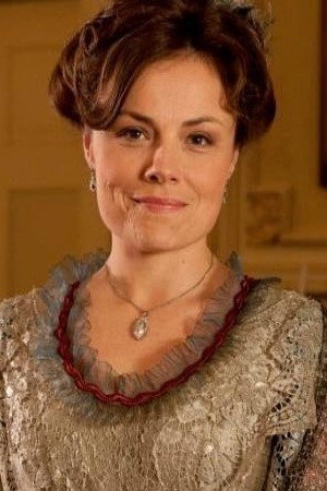 Arwen Humphreys as Margaret Brackenreid in A Merry Murdoch Christmas